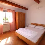 A Port Camargue : Piscine Privee, Jardin, Clim, Wi-fi, Parking, Proche Et Casino - Fr-1-307-226 *