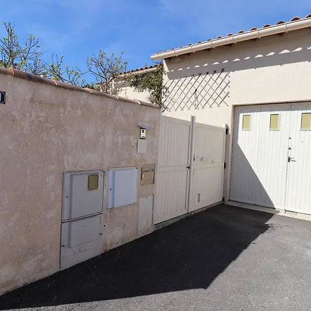 à Port Camargue : Piscine Privée, Jardin, Clim, Wi-fi, Parking, Proche Et Casino - Fr-1-307-226 Le Grau-du-Roi