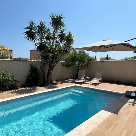 à Port Camargue : Piscine Privée, Jardin, Clim, Wi-fi, Parking, Proche Et Casino - Fr-1-307-226 * Le Grau-du-Roi