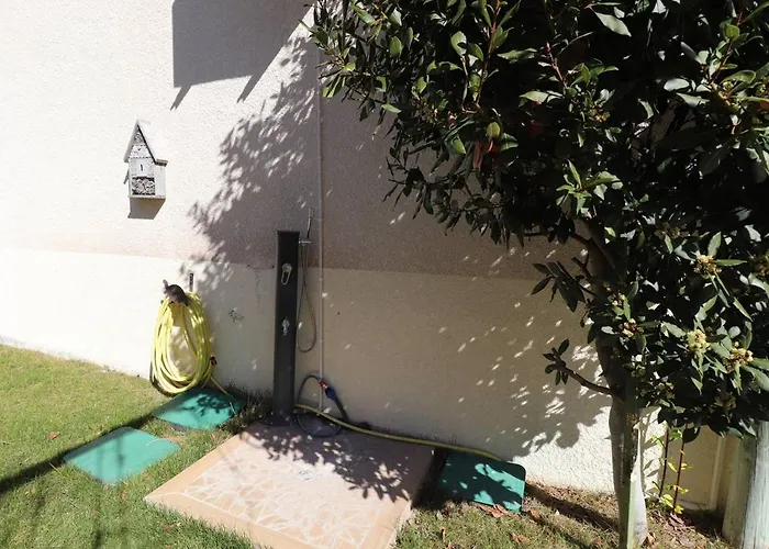Villa A Port Camargue : Piscine Privee, Jardin, Clim, Wi-fi, Parking, Proche Et Casino - Fr-1-307-226 *