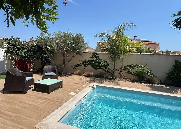 A Port Camargue : Piscine Privee, Jardin, Clim, Wi-fi, Parking, Proche Et Casino - Fr-1-307-226 Villa