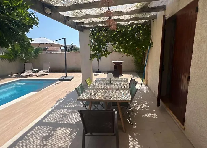 A Port Camargue : Piscine Privee, Jardin, Clim, Wi-fi, Parking, Proche Et Casino - Fr-1-307-226 Villa